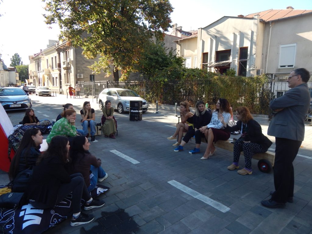 Întâlnirea comunitară de pe Strada Plantelor